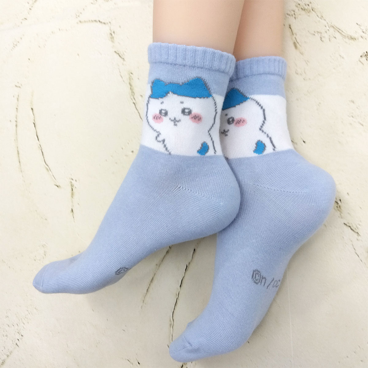 ちいかわ クルーソックス(ハチワレふりむき サックスブルー)