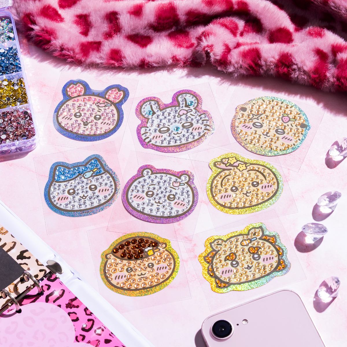 Chiikawa Glitter Face Phone-Sized Sticker (Usagi)