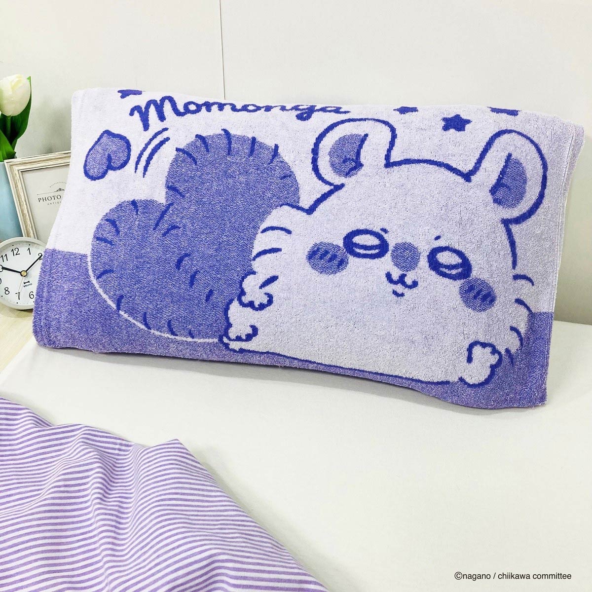 Chiikawa Stretch Pillow Cover (Momonga)