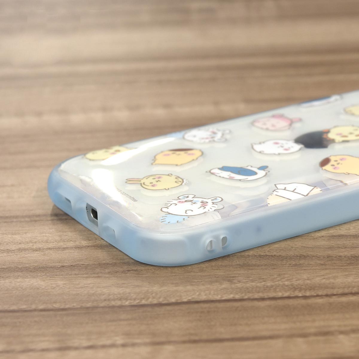 ちいかわ IIIIfit Clear iPhone対応ケース（総柄）