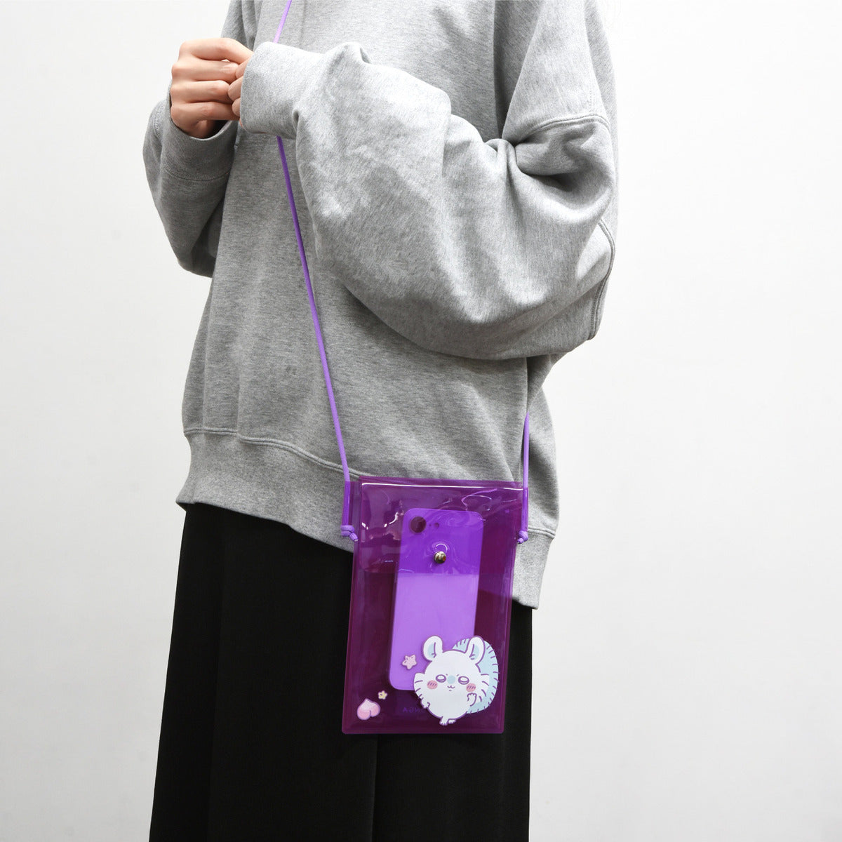 ちいかわ IIIIpocket Clearスマートフォンポーチ（モモンガ）