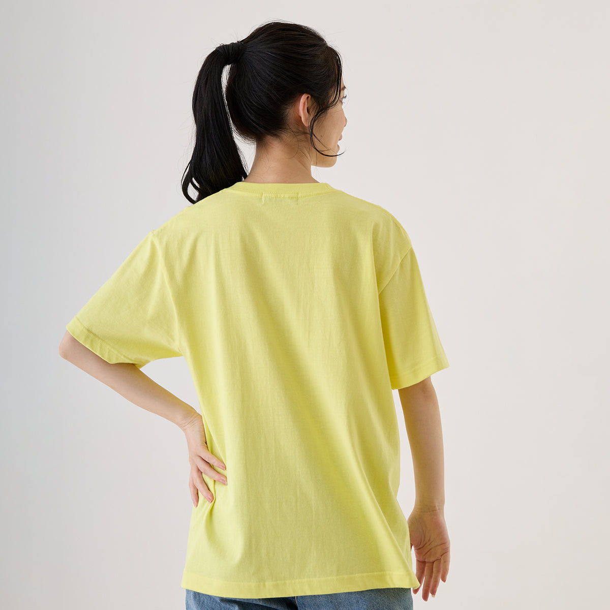 ちいかわ お出かけ楽しみ！な Tシャツ おでかけうさぎ ライトイエロー