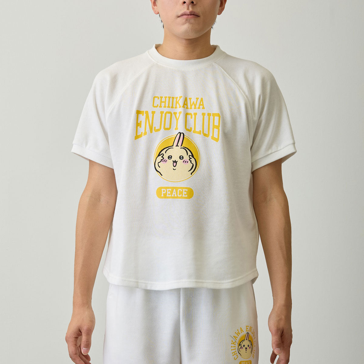 ちいかわ Tシャツ ピース うさぎ ホワイト