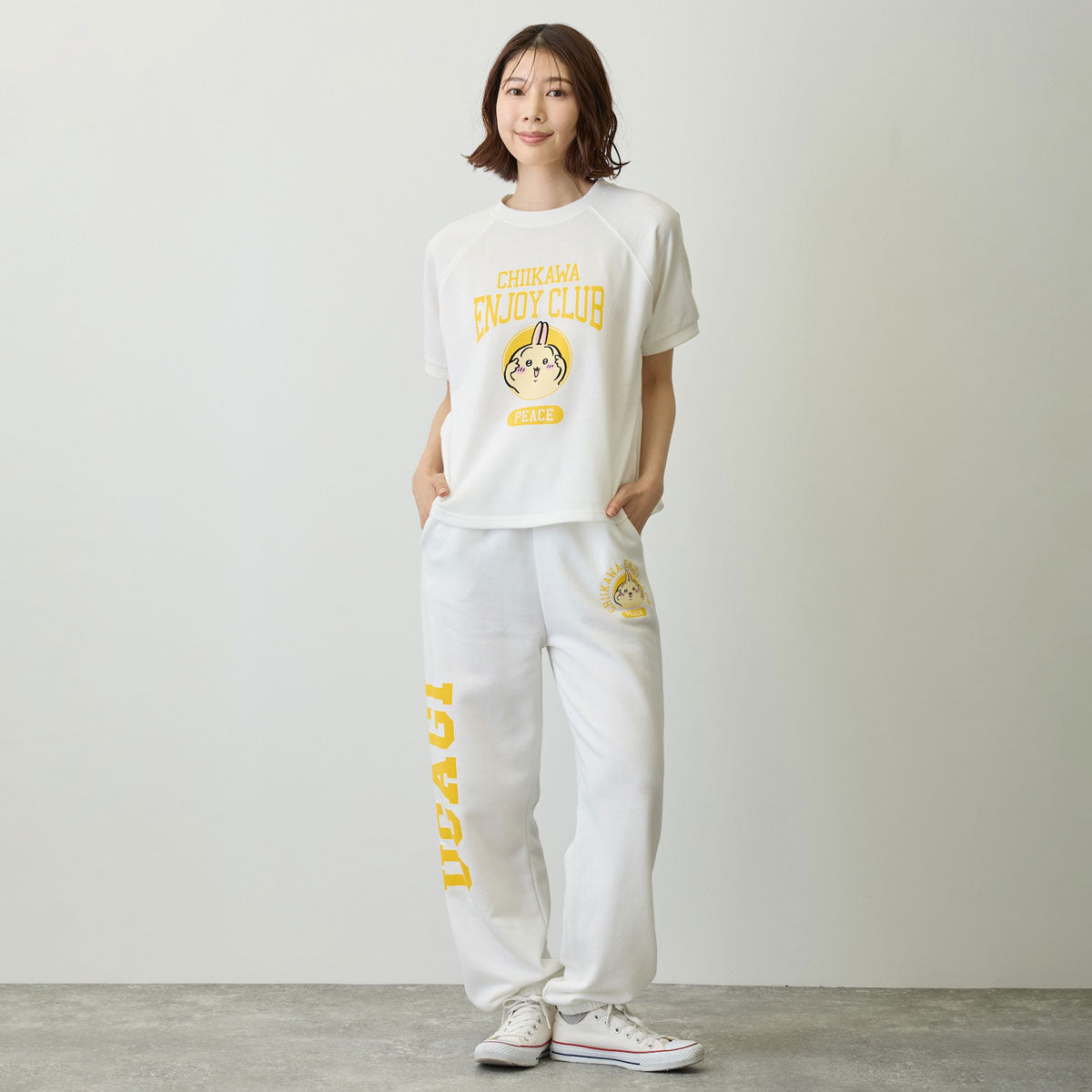 ちいかわ Tシャツ ピース うさぎ ホワイト