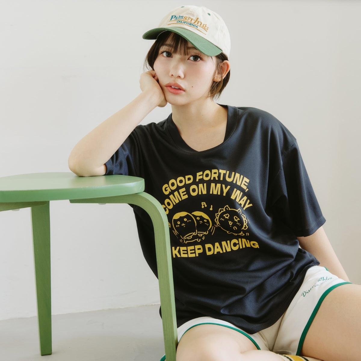 ちいかわ ドライTシャツ DANCE シーサーくりまんじゅう チャコール