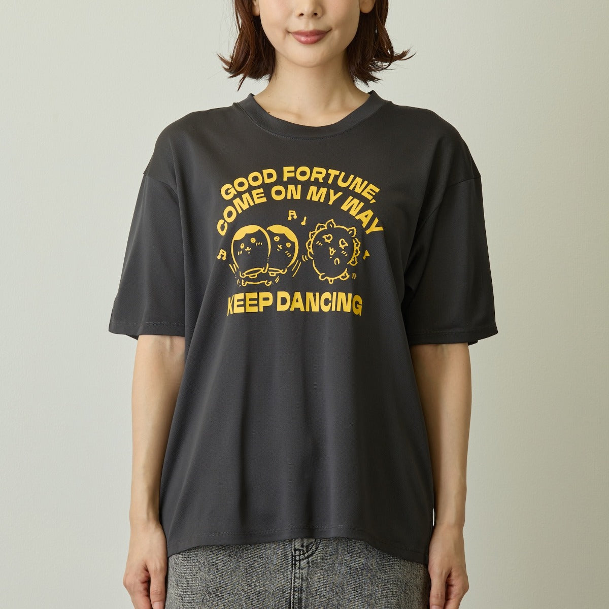 ちいかわ ドライTシャツ DANCE シーサーくりまんじゅう チャコール