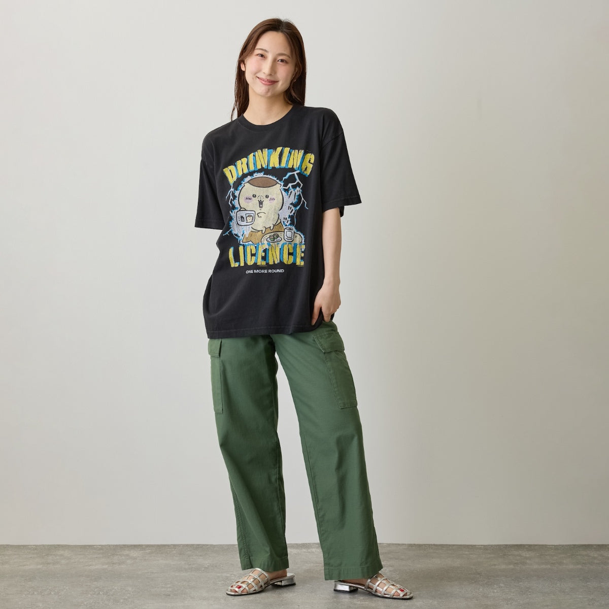 ちいかわ Tシャツ DRINKING LICENCE ブラック