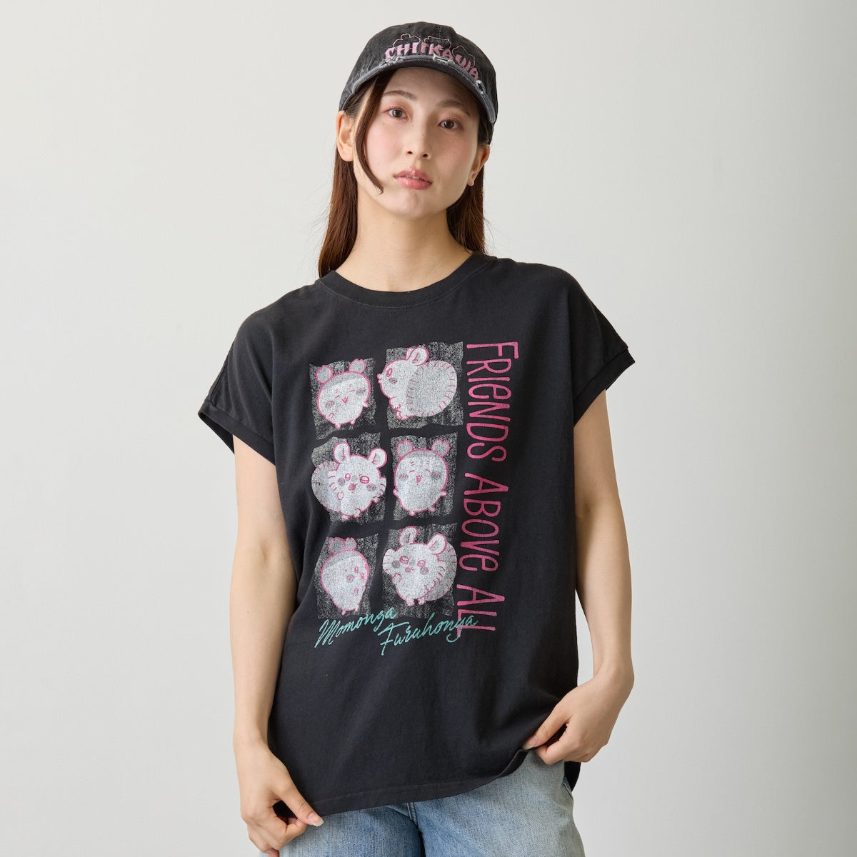 Chiikawa Wide Sleeveless FRIENDS ABOVE ALL (Black)