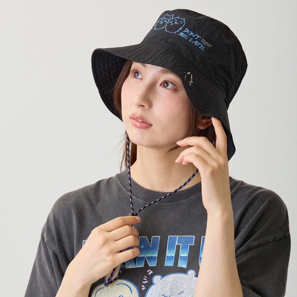 ちいかわ ナイロンハット DON'T BE LATE ブラック