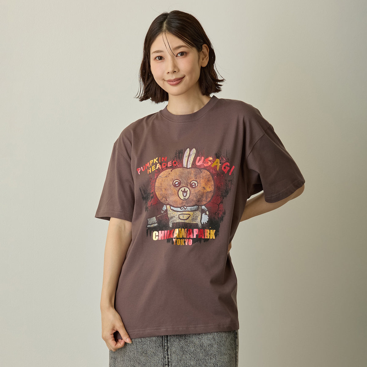 ちいかわ ちいかわパーク Tシャツ カボチャなうさぎ チャコール