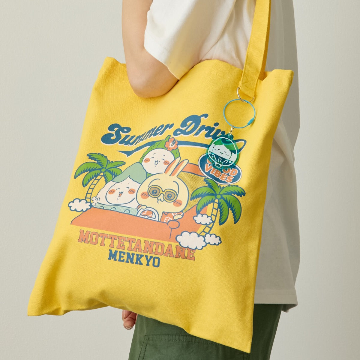 Chiikawa Tote Bag w/Acrylic Keychain Summer Drive (Yellow)