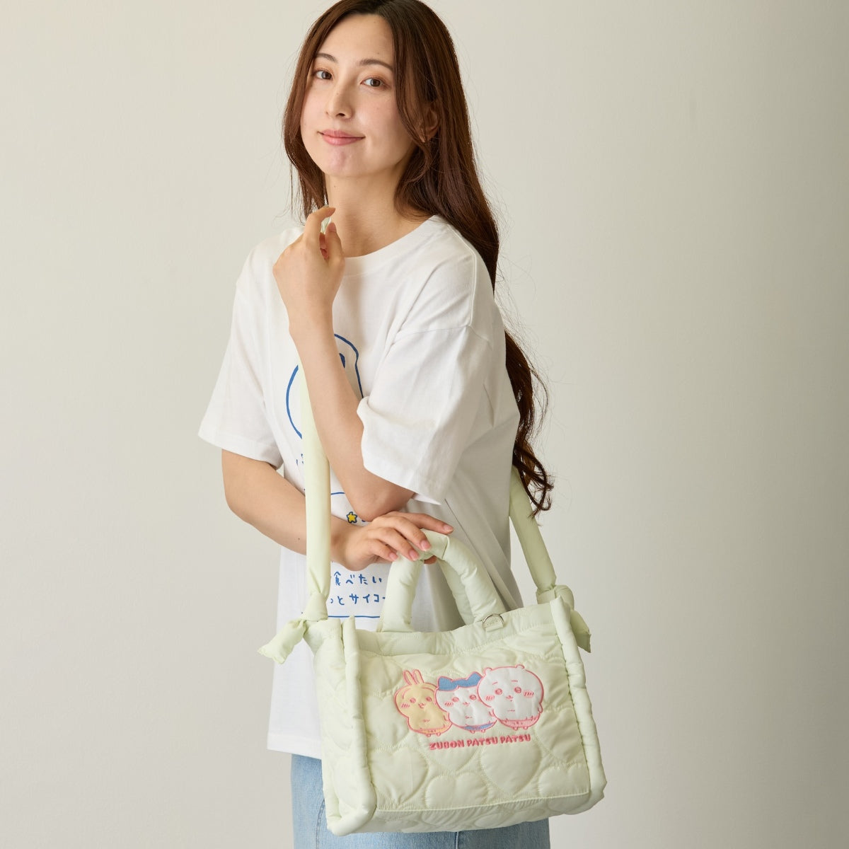 ちいかわ パフィーショルダーバッグ ズボンパツパツ クリーム