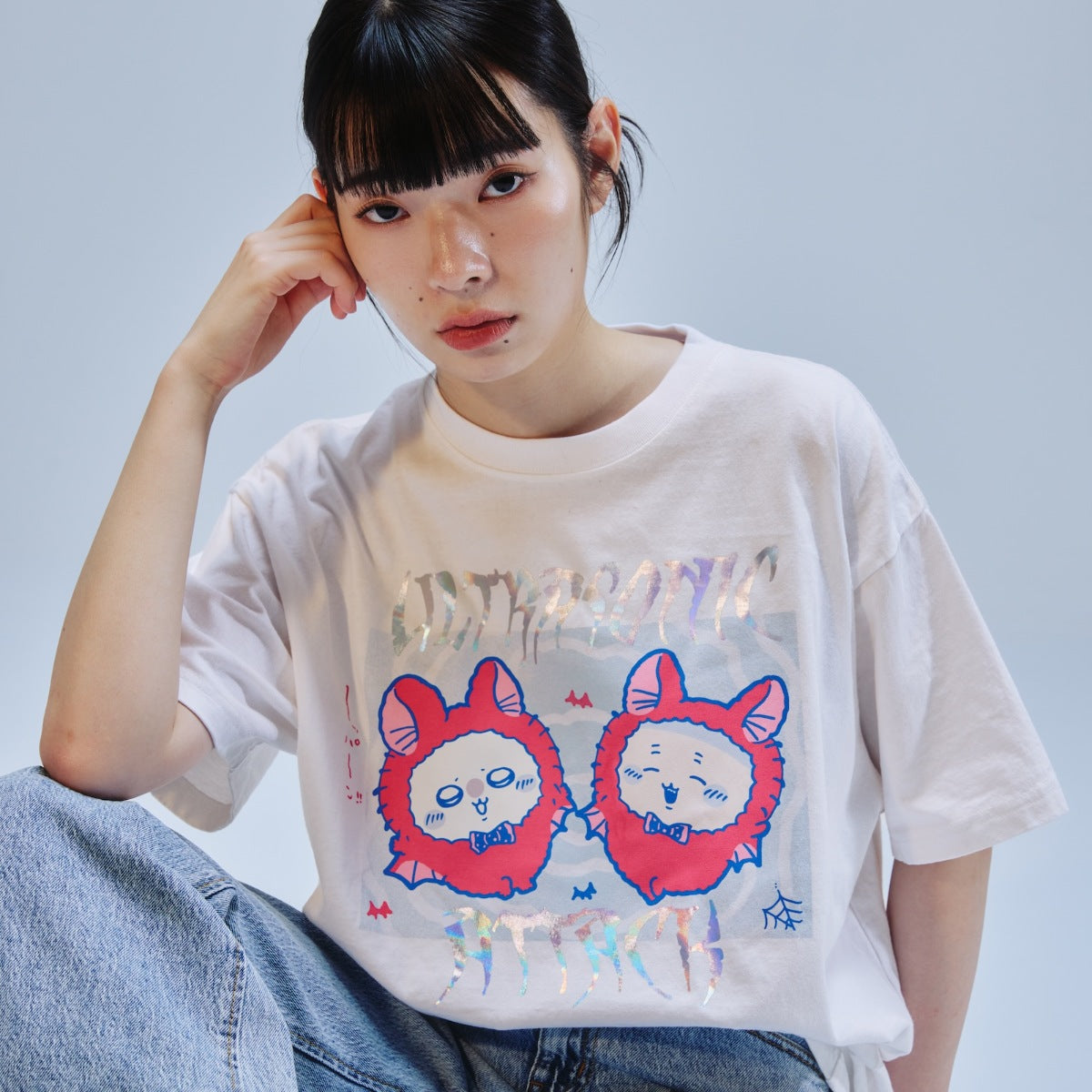 ちいかわ 箔プリントTシャツ ULTRASONIC ATTACK ホワイト