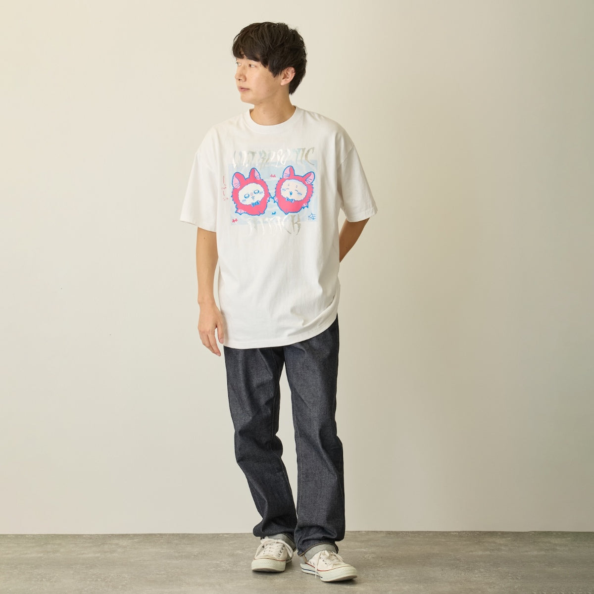 ちいかわ 箔プリントTシャツ ULTRASONIC ATTACK ホワイト