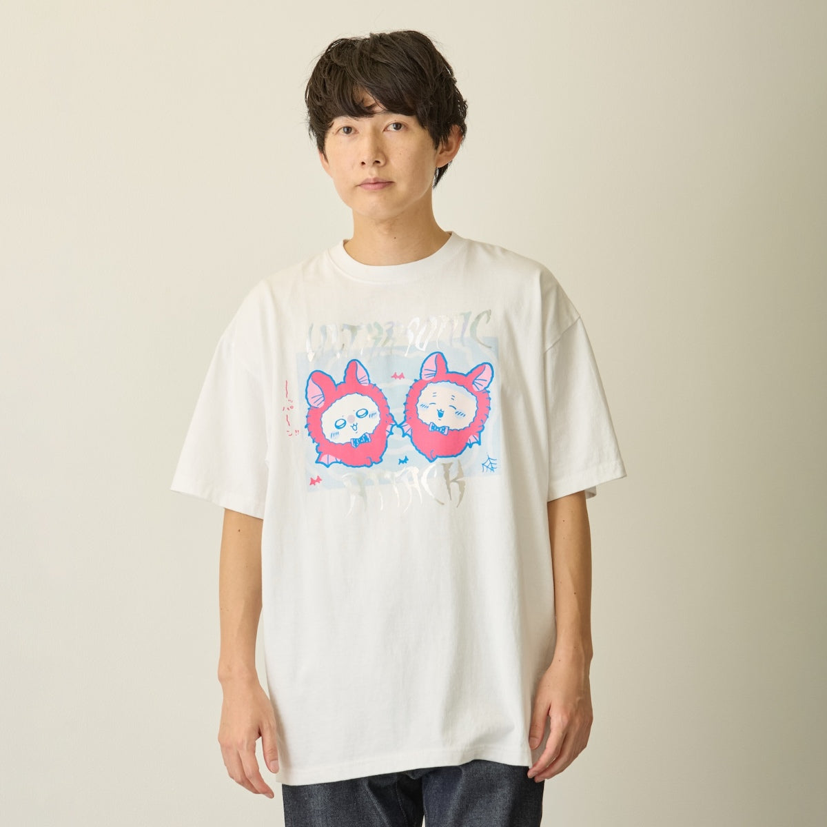 ちいかわ 箔プリントTシャツ ULTRASONIC ATTACK ホワイト