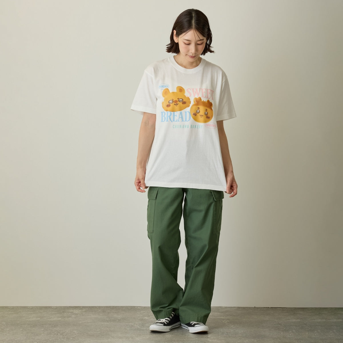 ちいかわ ちいかわベーカリー Tシャツ パンなモモンガと古本屋 ホワイト