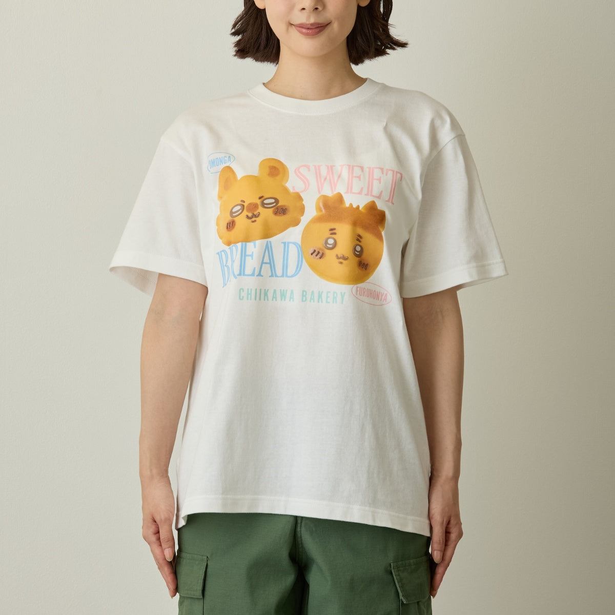 ちいかわ ちいかわベーカリー Tシャツ パンなモモンガと古本屋 ホワイト