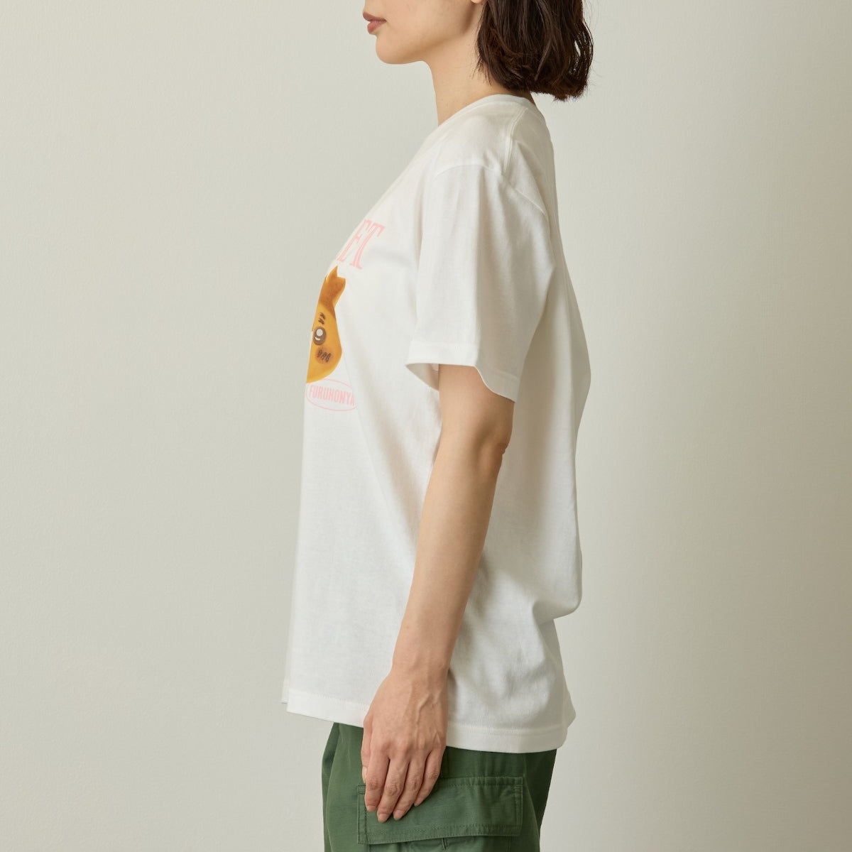 ちいかわ ちいかわベーカリー Tシャツ パンなモモンガと古本屋 ホワイト