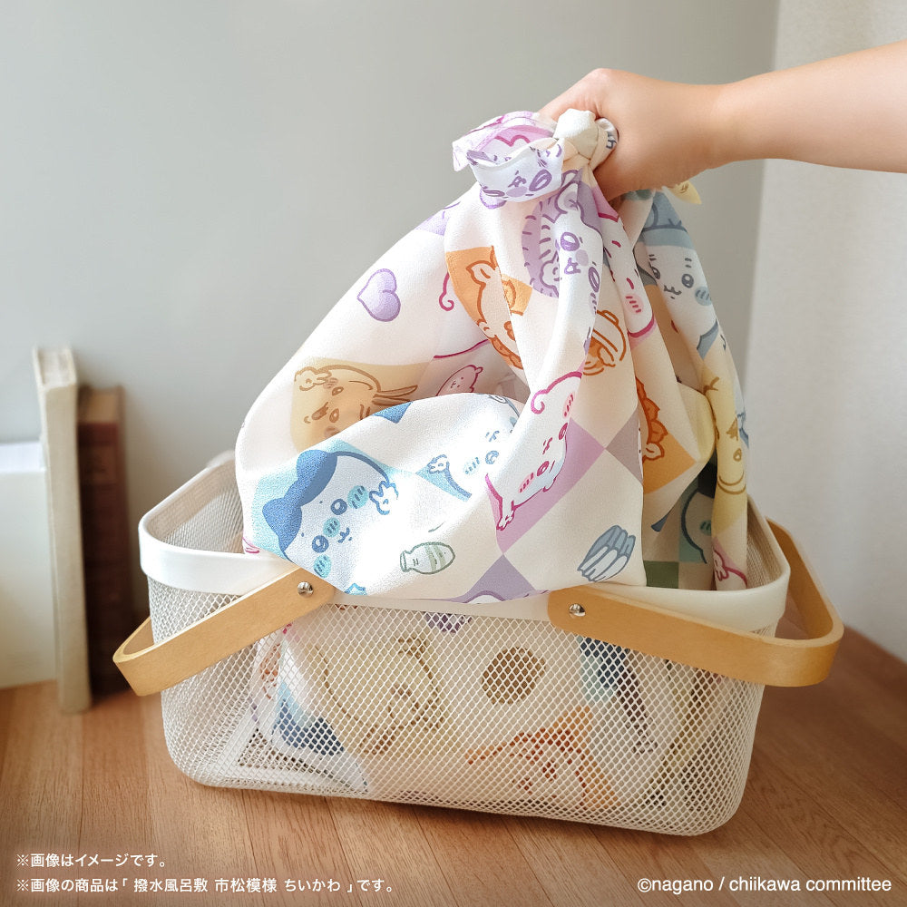 Chiikawa Water Repellent Furoshiki (Checkered Pattern)