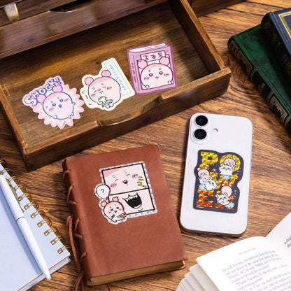 ちいかわ 古本屋のスマホに貼れるサイズのステッカー（SHOCK！）