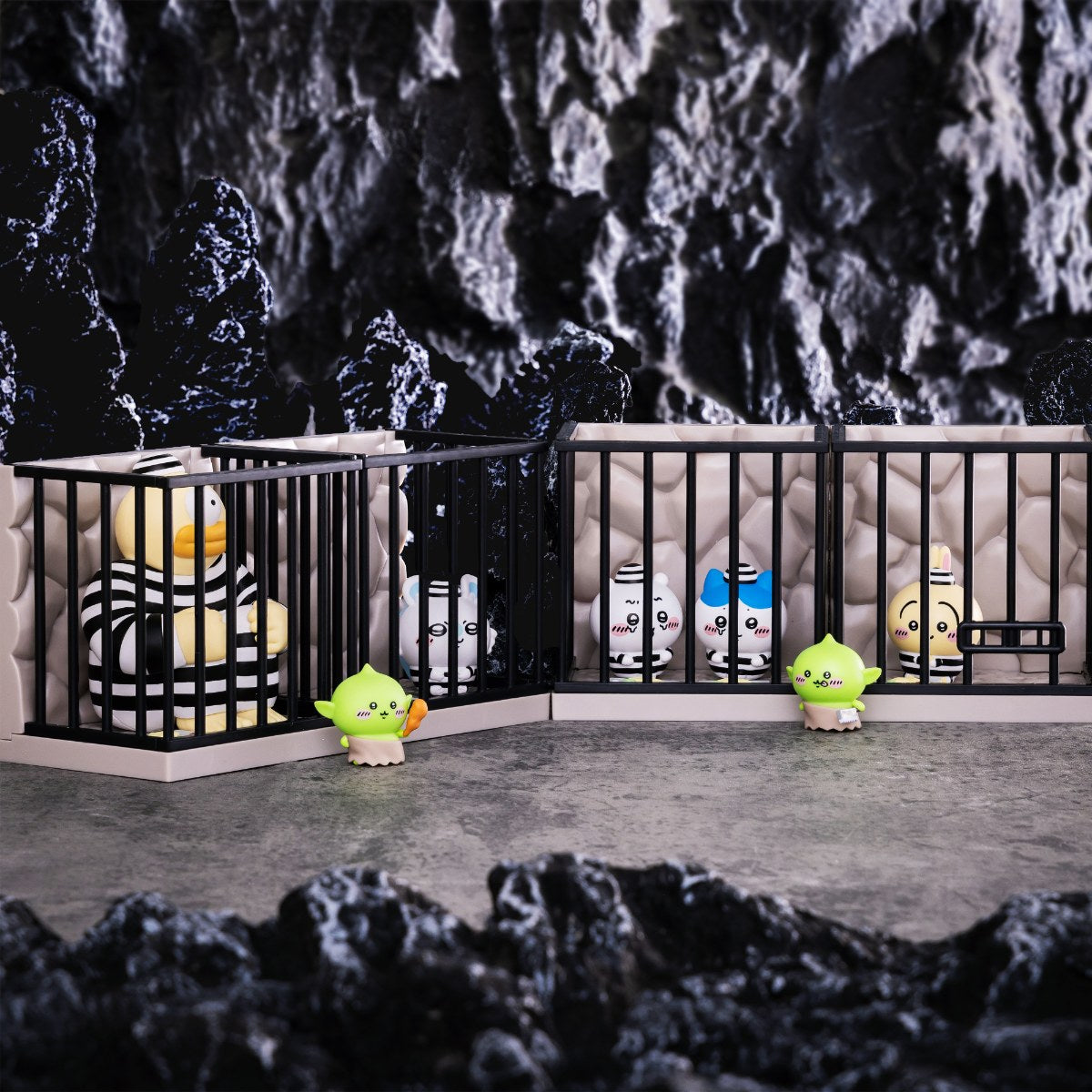 Chiikawa GPSBOX PRISON FIGURE Collection (All 4 Types)