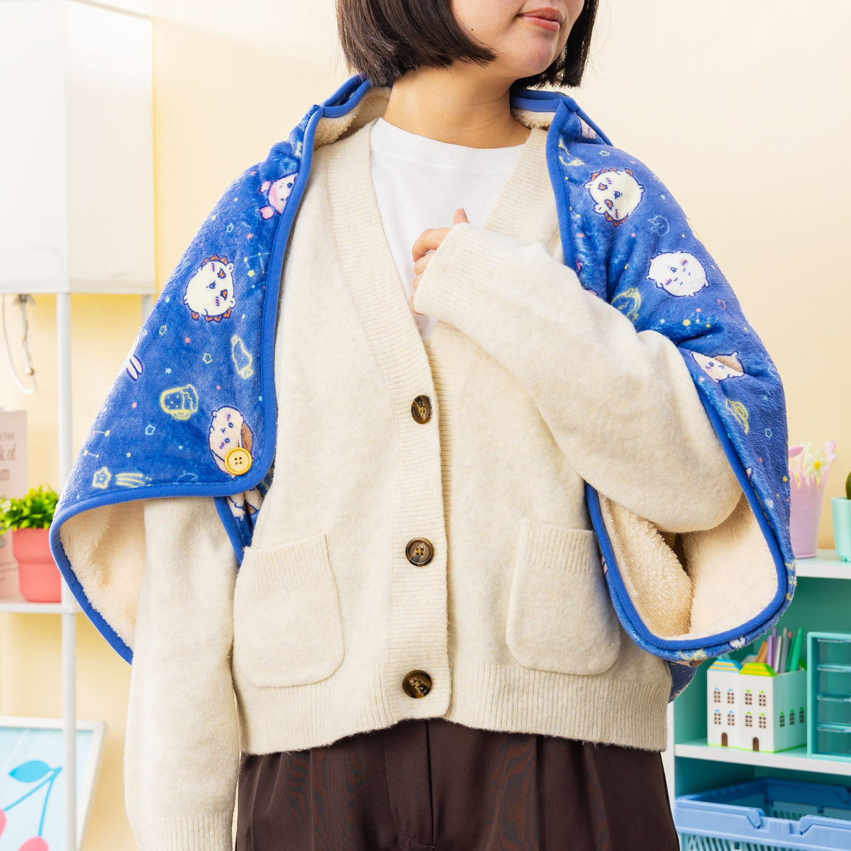 Chiikawa Warm 3WAY Blanket with Storage Pocket (Constellation)