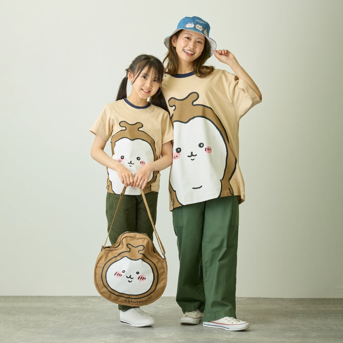 ちいかわ ちいかわパーク ショルダーバッグ カブトムシ チャコール
