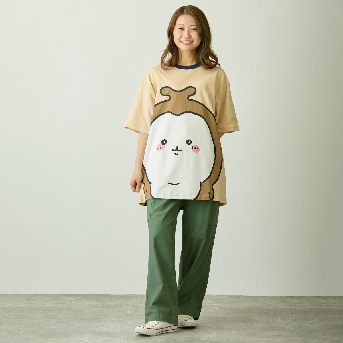 ちいかわ ちいかわパーク Tシャツ ビッグキャラクター カブトムシ チャコール